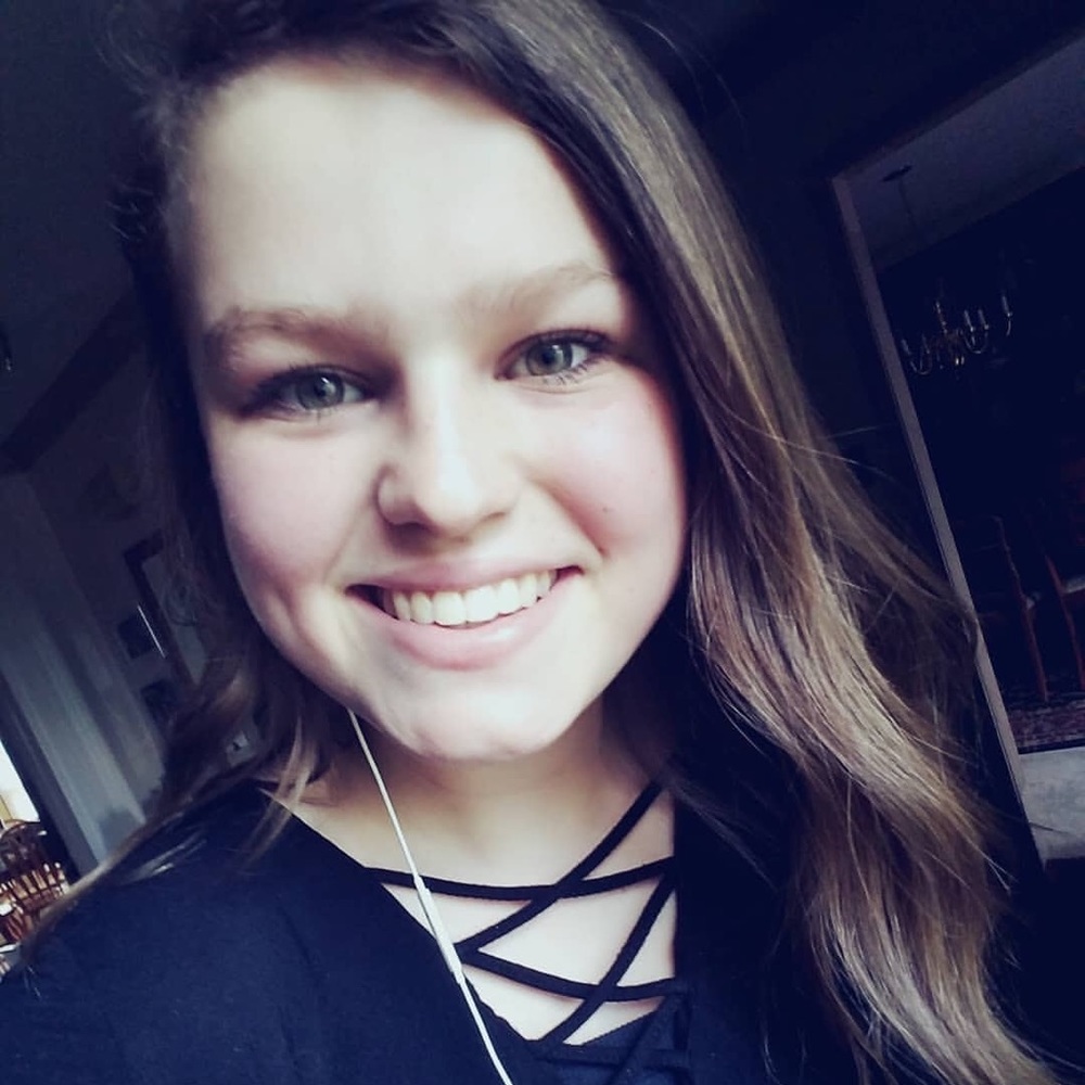 Meet your Posher, Elizabeth